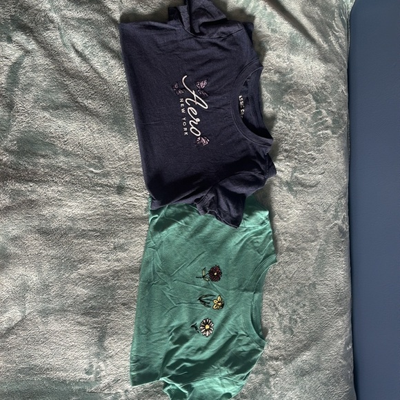 2 Aeropostale Classic crew t shirts. Size M. Great condition! - Picture 1 of 6